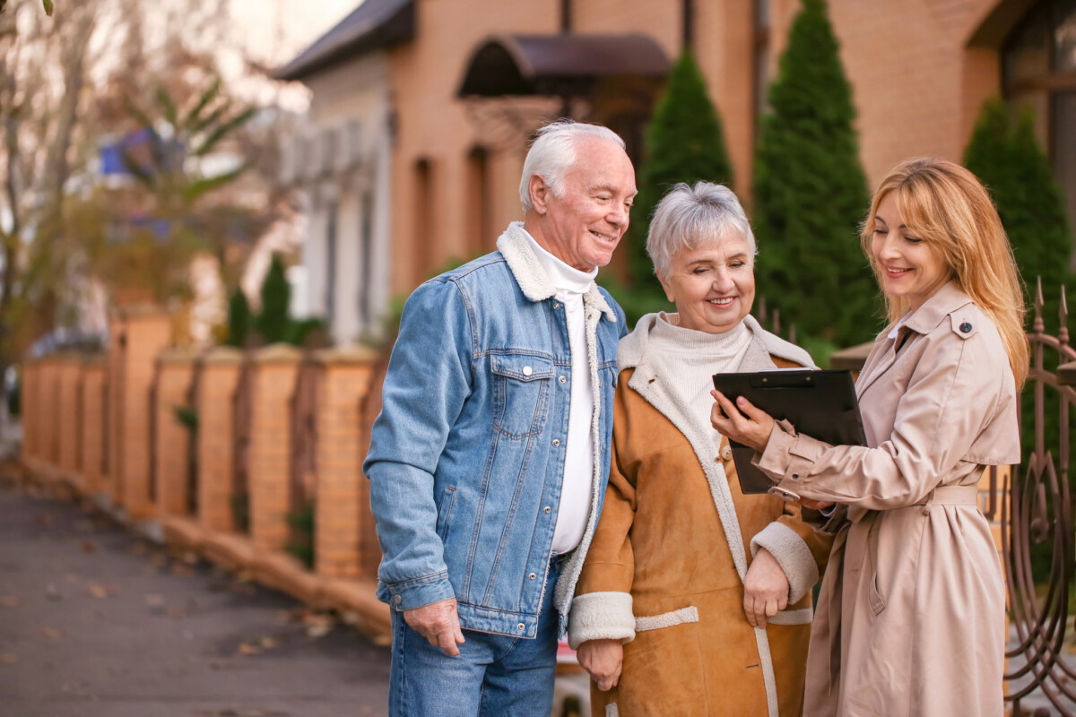 Indoor-Outdoor Living Trends: Creating Seamless Spaces in 2025